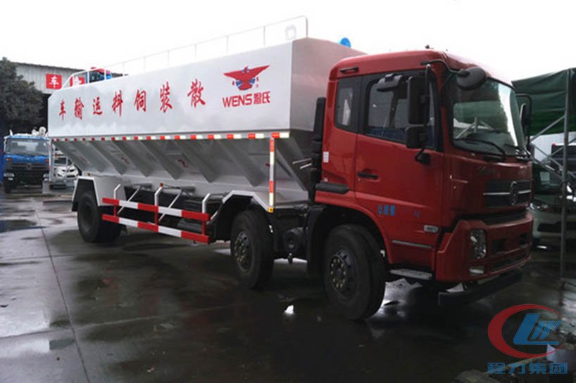 易倍·(中国)体育EMC天锦饲料车高清图