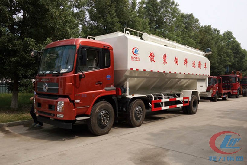 易倍·(中国)体育EMC天锦饲料车侧面图