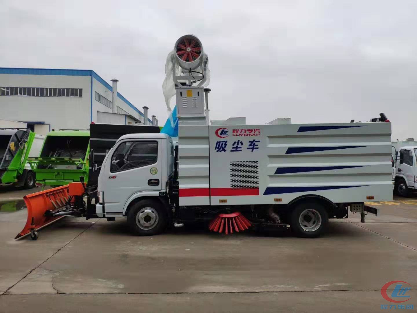 小多利卡D6吸尘车加扫刷，加除雪车，加雾炮