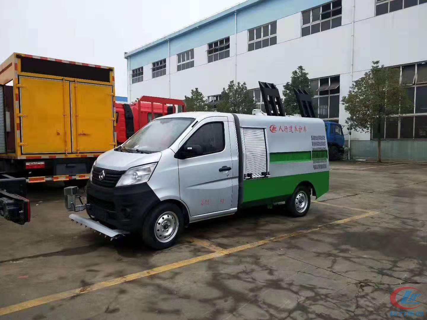 易倍·(中国)体育EMC集团长安路面清洗车