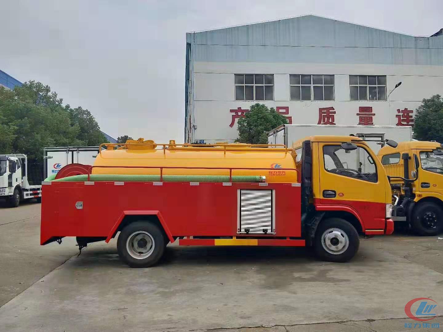 易倍·(中国)体育EMC专汽东风多利卡D6蓝牌清洗吸粪车