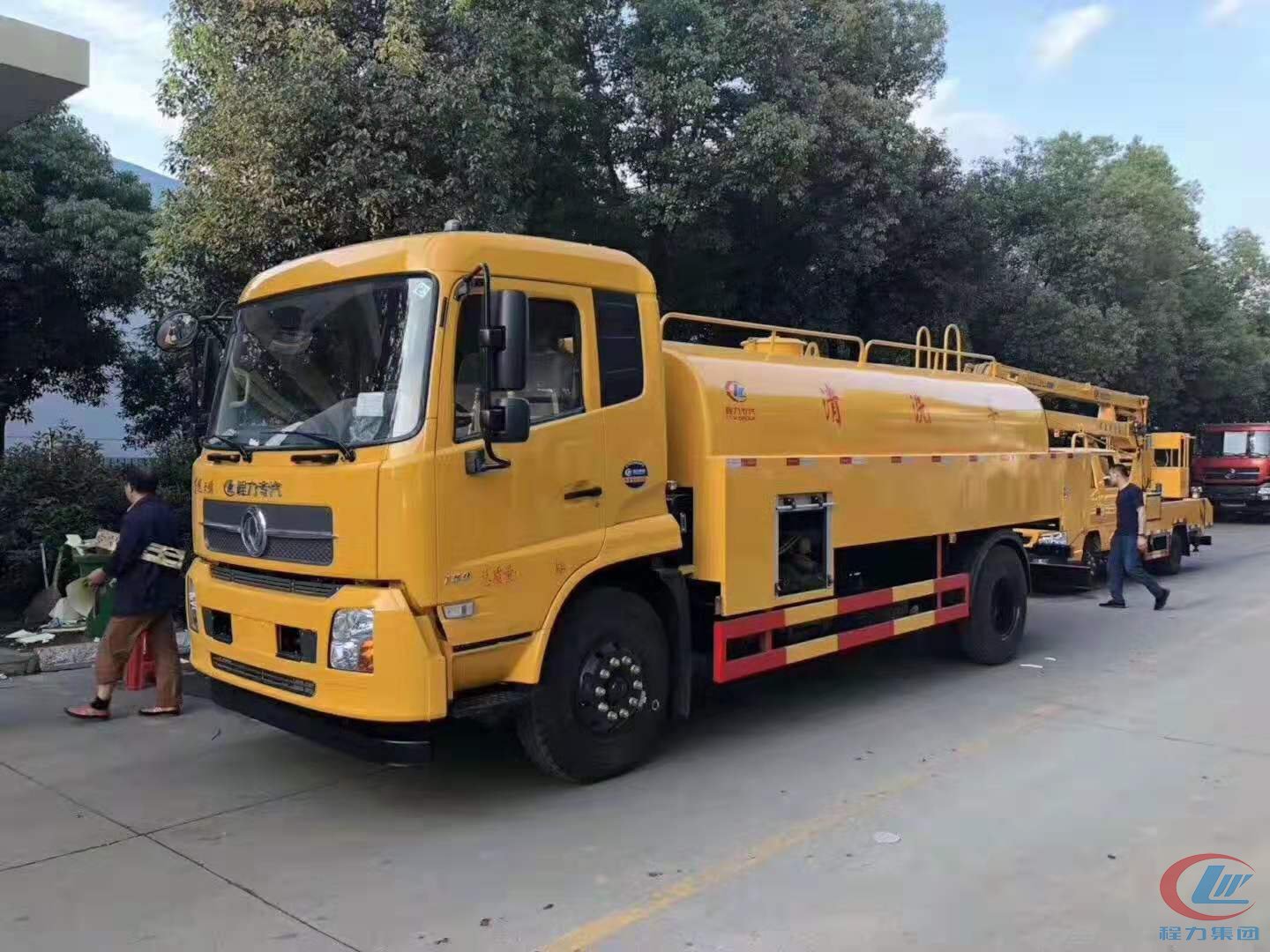 易倍·(中国)体育EMC威牌东风天锦高压清洗车