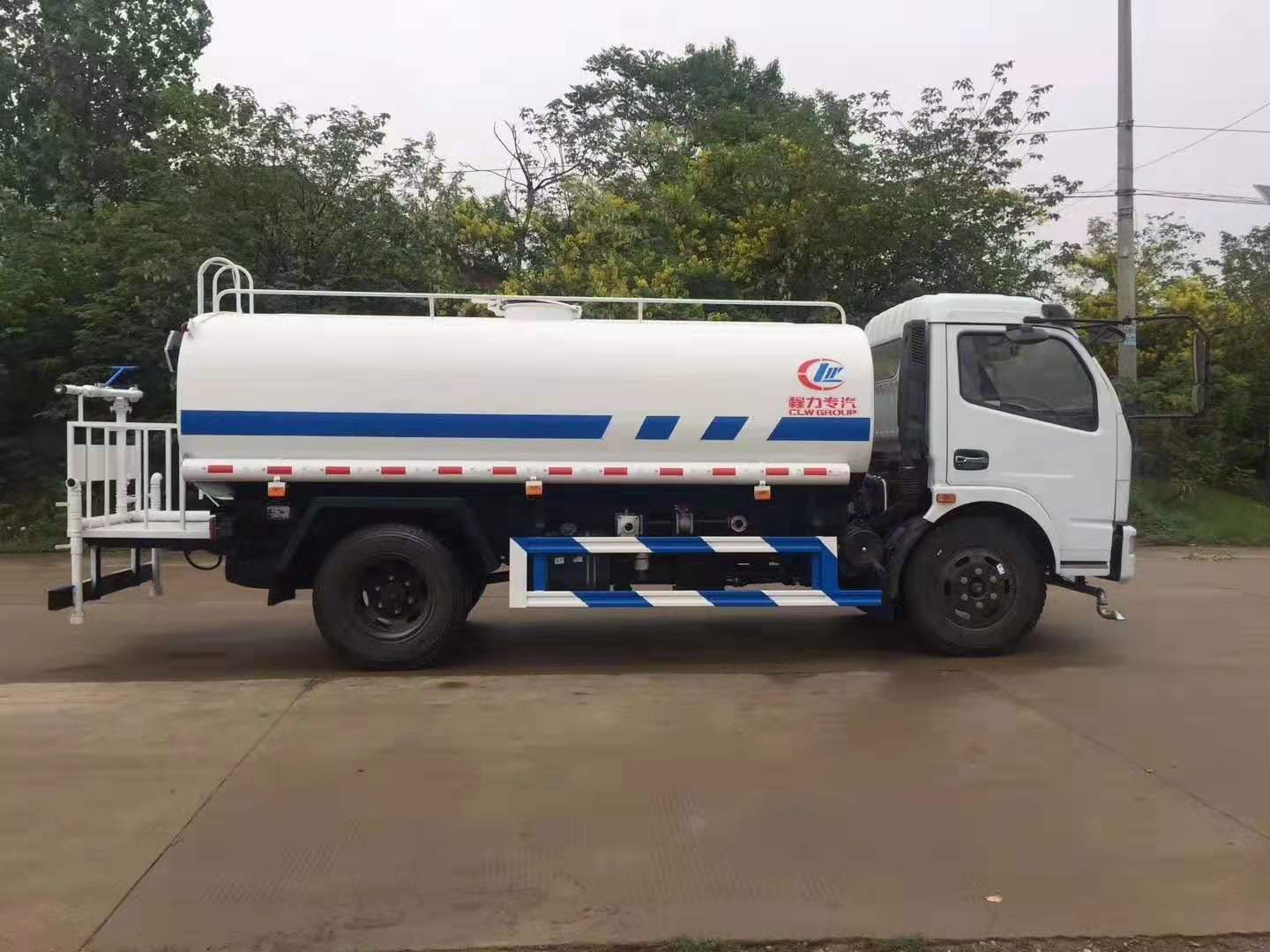 易倍·(中国)体育EMC专汽东风福瑞卡洒水车