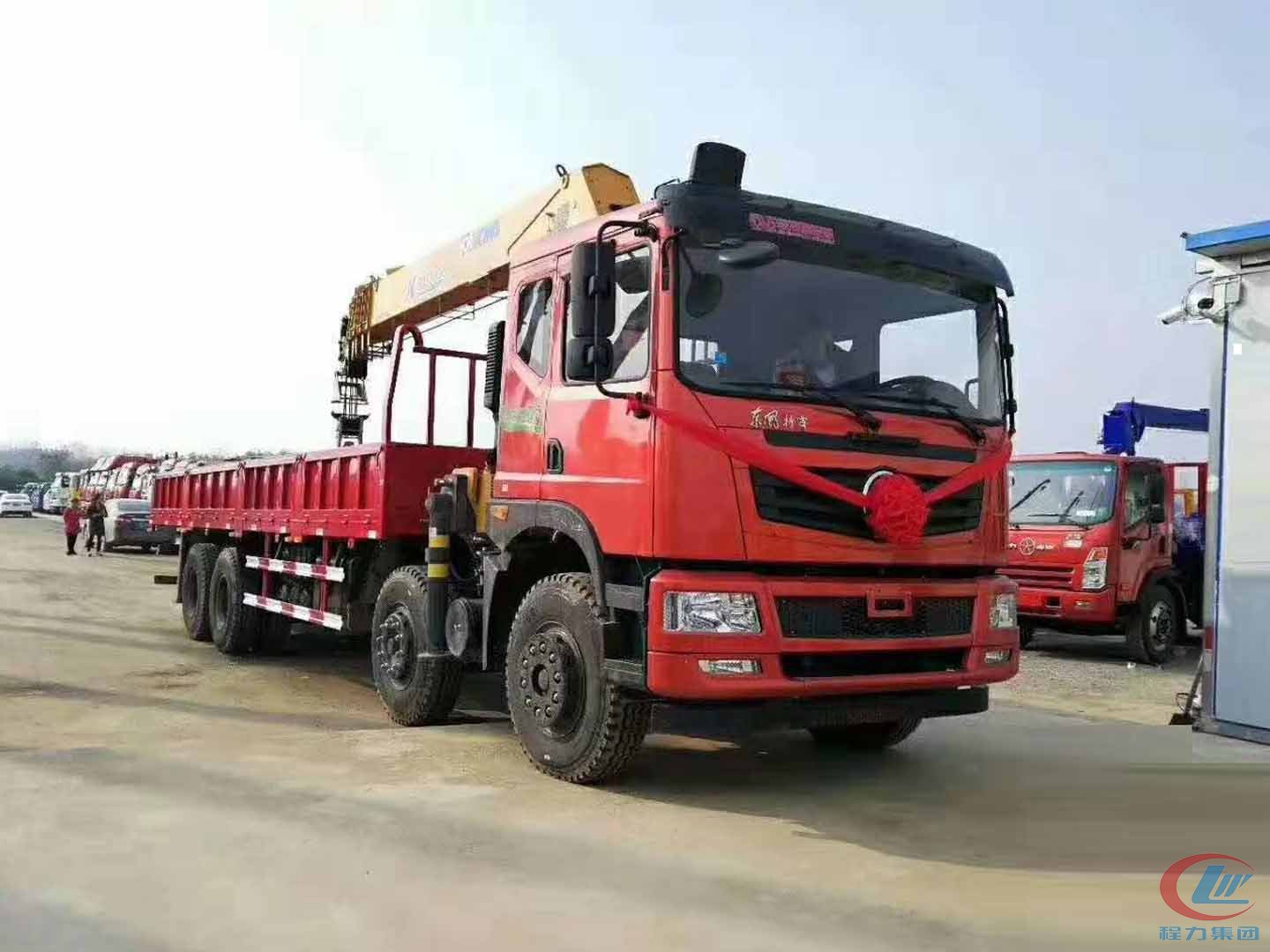 湖北易倍·(中国)体育EMC东风特商16吨随车吊高清图