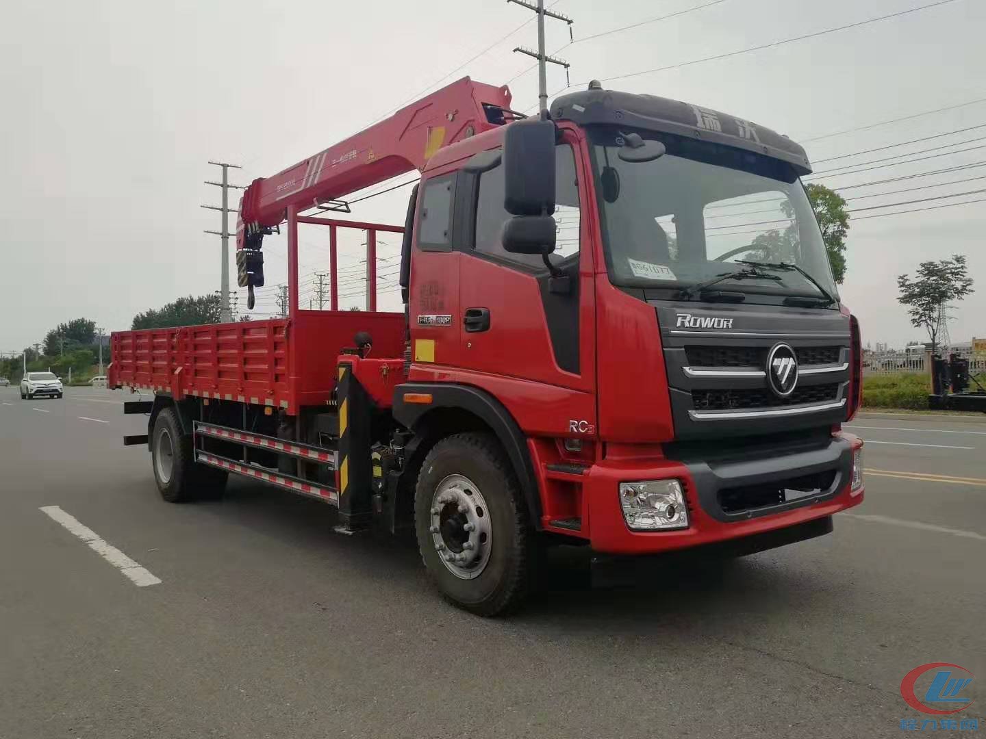 易倍·(中国)体育EMC福田8吨随车吊高清图