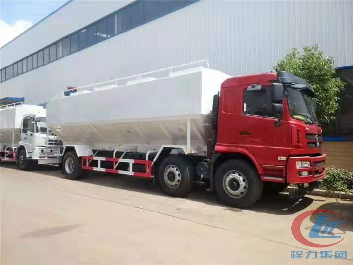 易倍·(中国)体育EMC陕汽轩德小三轴散装饲料车