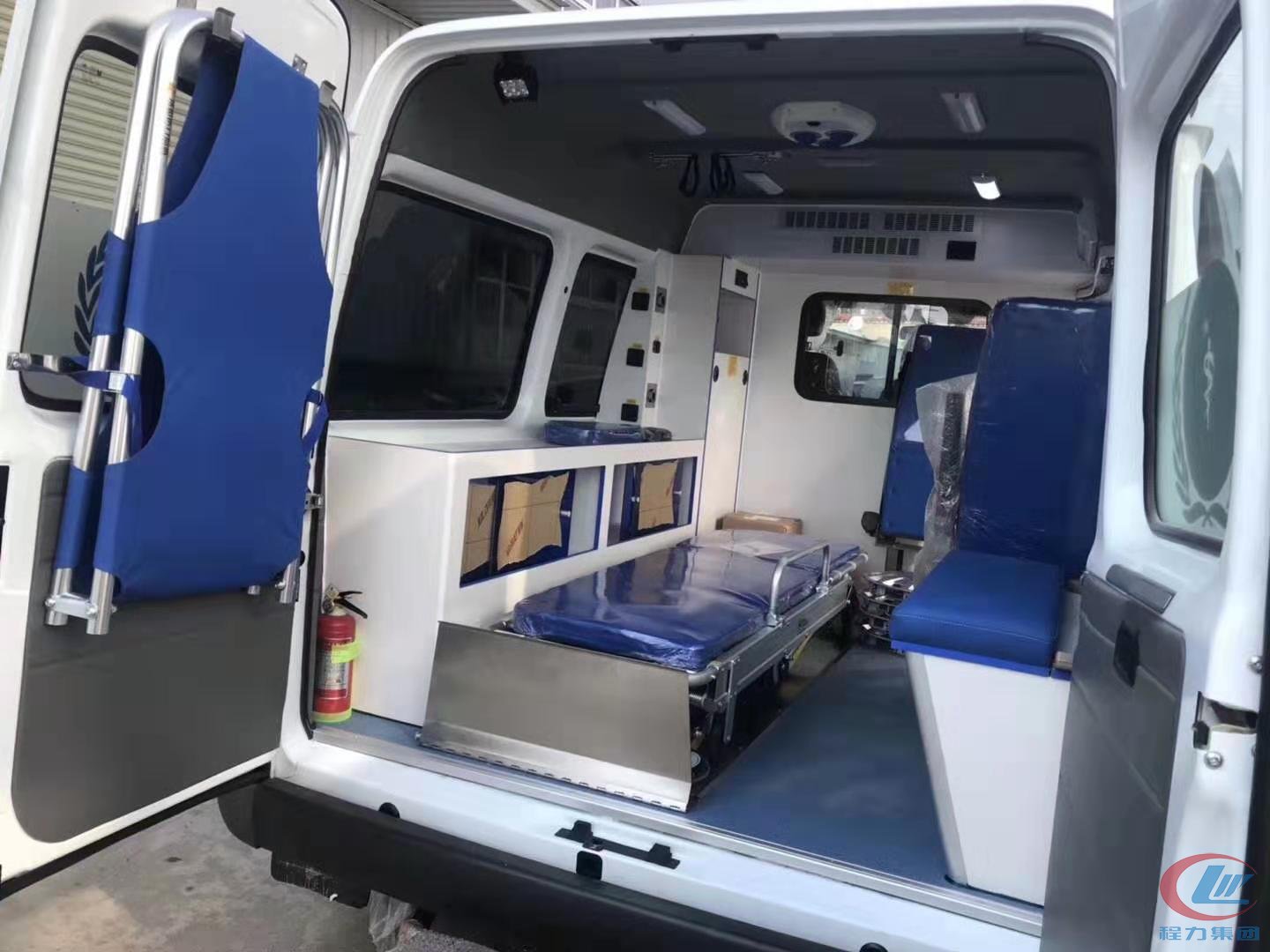 易倍·(中国)体育EMC福特江铃特顺救护车