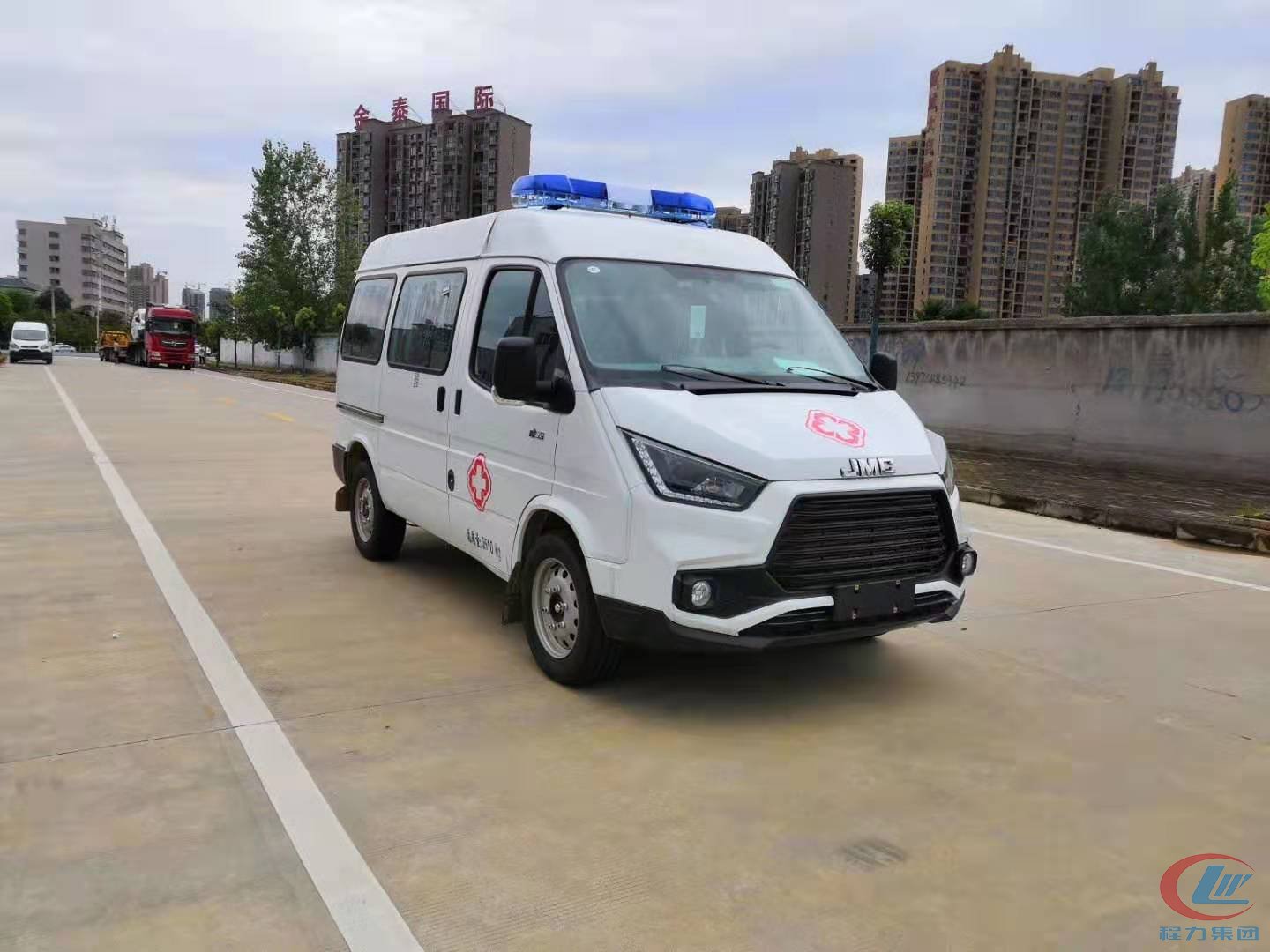 易倍·(中国)体育EMC江铃特顺国六高端航空版救护车