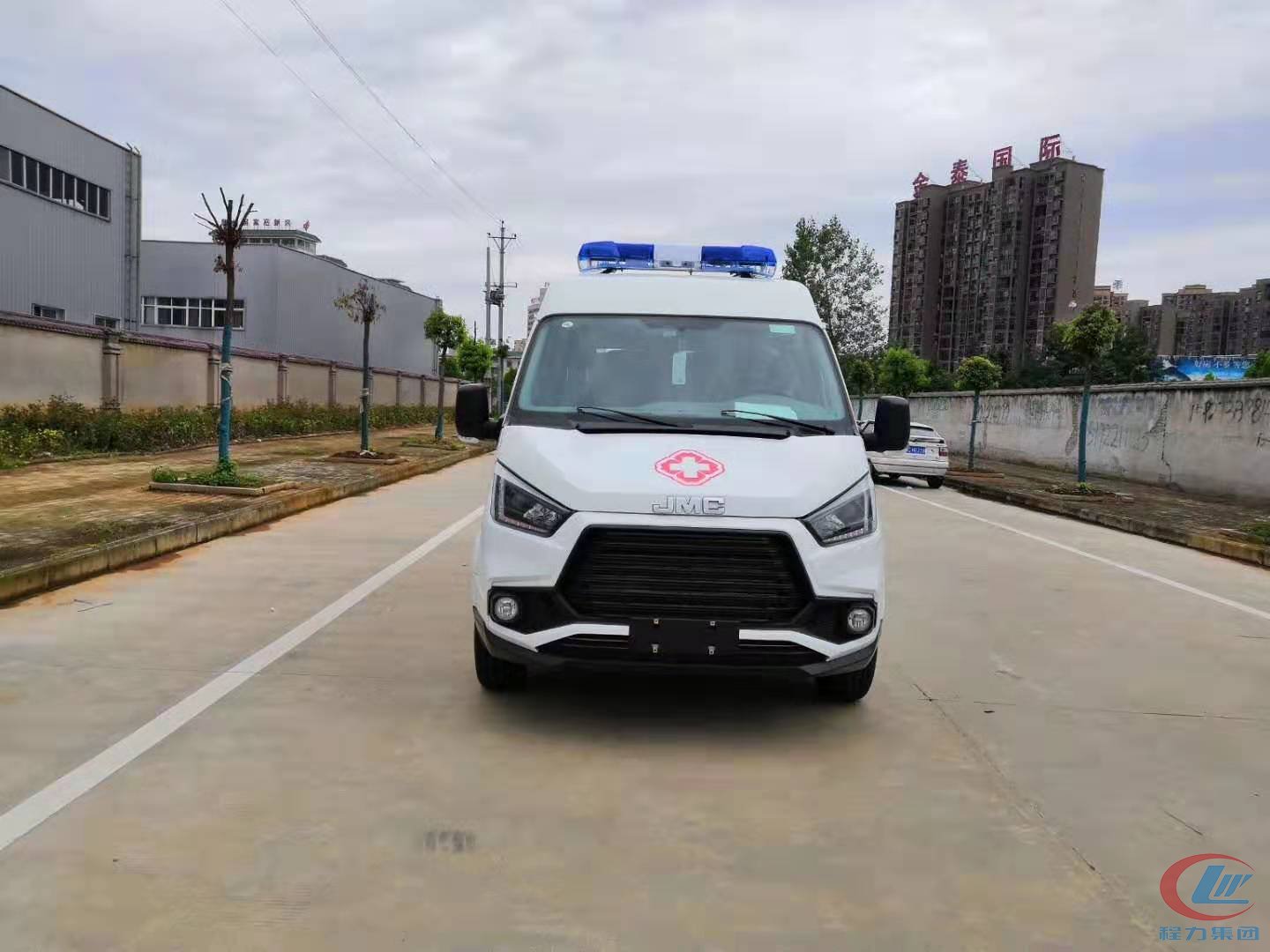 易倍·(中国)体育EMC江铃特顺国六高端救护车